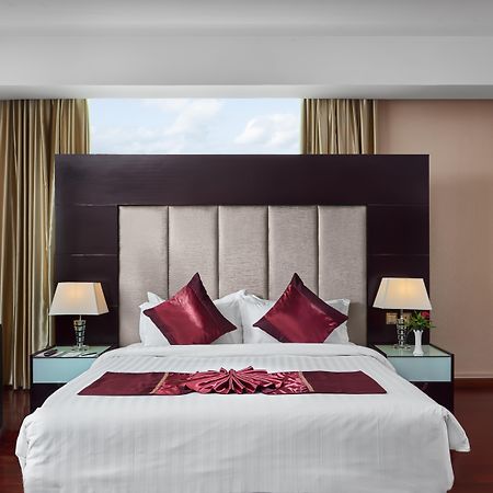 Dara Airport Hotel Phnom Penh Exterior foto